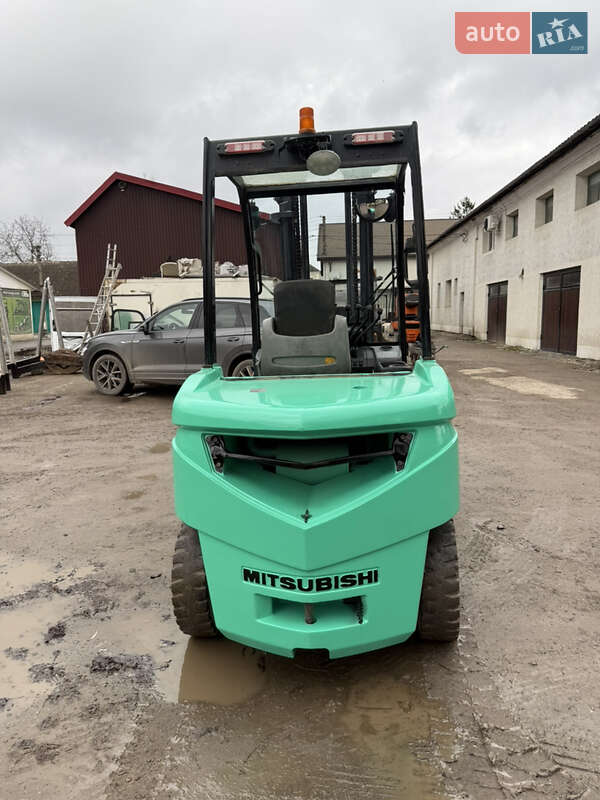 Вилочний навантажувач Mitsubishi FD 2011 в Чемерівцях