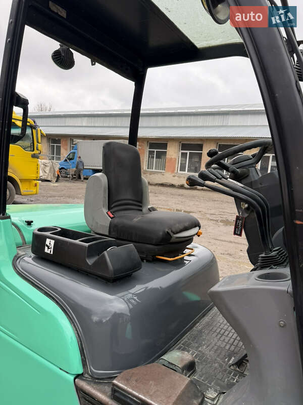 Вилочний навантажувач Mitsubishi FD 2011 в Чемерівцях