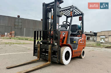 Вилочный погрузчик Mitsubishi FG 2008 в 