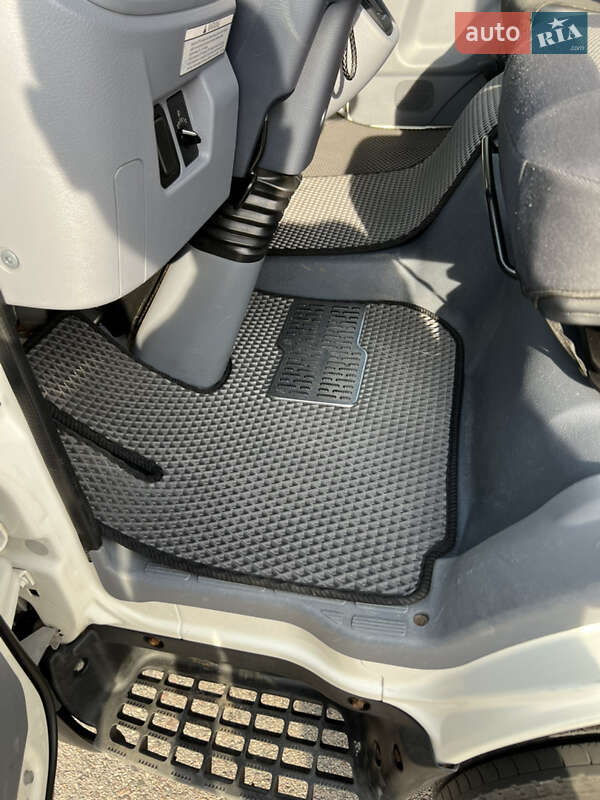 Грузовой фургон Mitsubishi Fuso Canter 2015 в Ковеле