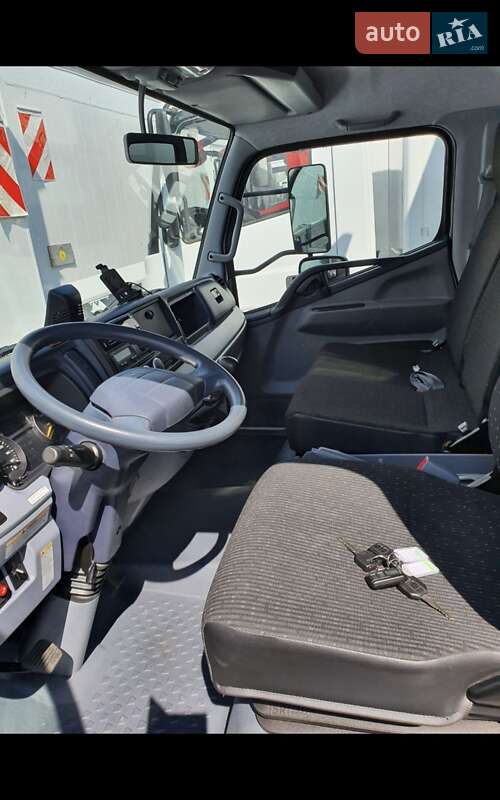 Грузовой фургон Mitsubishi Fuso Canter 2016 в Харькове