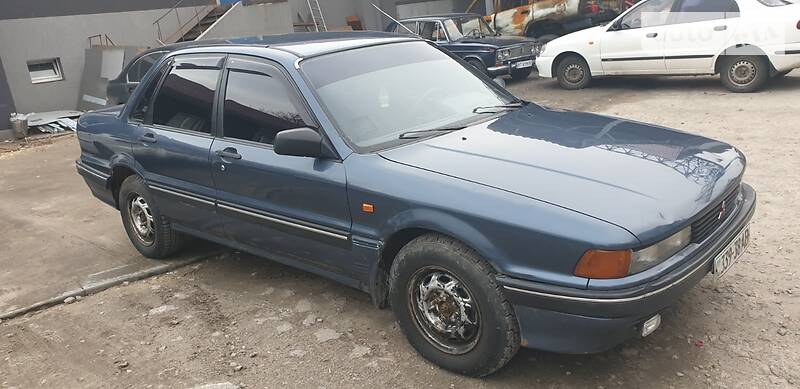 Седан Mitsubishi Galant 1991 в Дніпрі