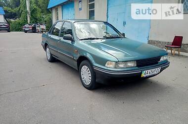 Седан Mitsubishi Galant 1988 в Киеве