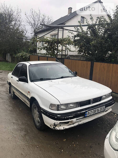 Mitsubishi Galant