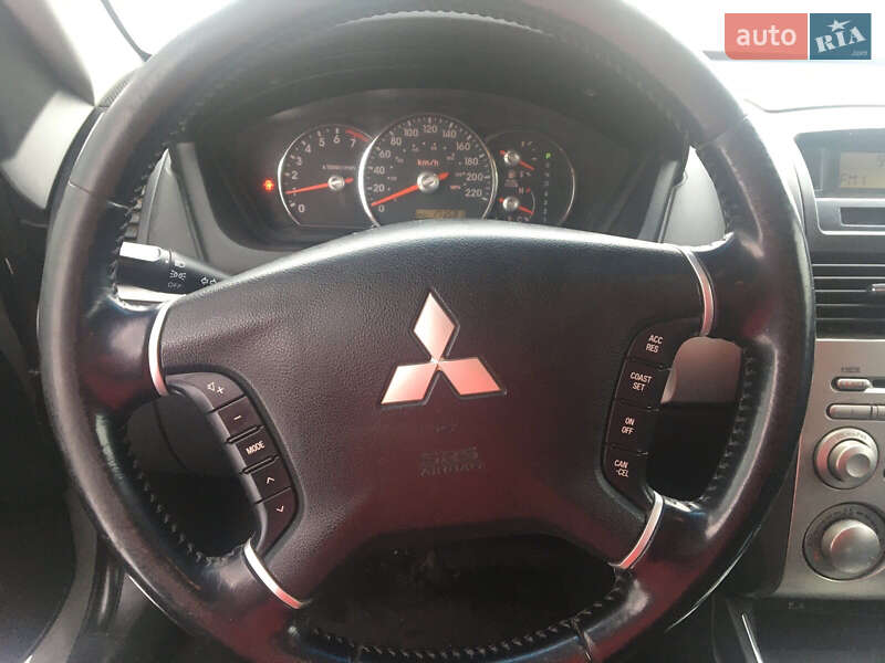 Седан Mitsubishi Galant 2008 в Чернівцях