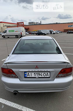 Седан Mitsubishi Galant 2002 в Сваляві