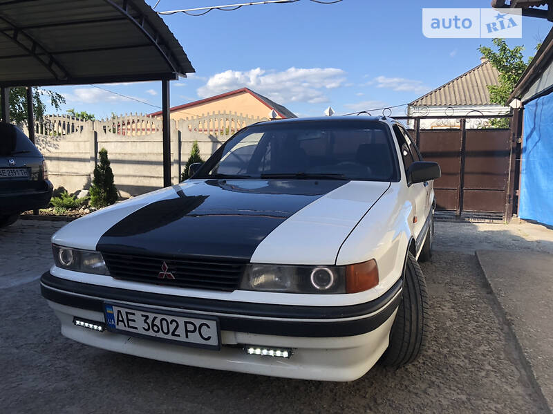 Седан Mitsubishi Galant 1991 в Дніпрі