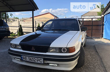 Седан Mitsubishi Galant 1991 в Дніпрі