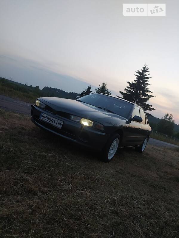 Mitsubishi Galant