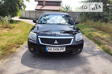 Седан Mitsubishi Galant 2009 в Киеве