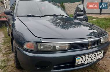 Седан Mitsubishi Galant 1994 в Чернівцях