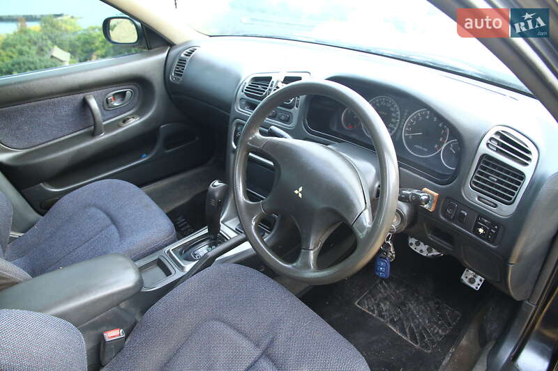 Седан Mitsubishi Galant 1993 в Одесі