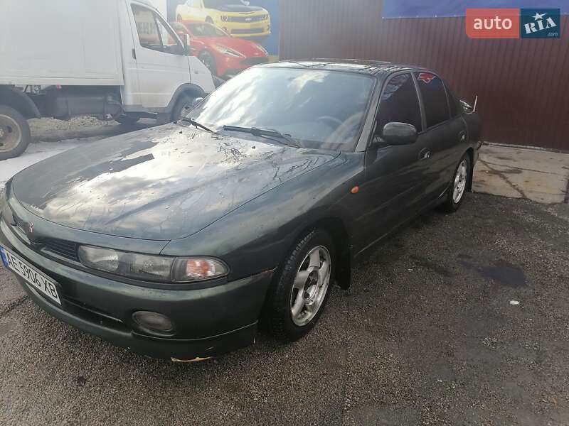 Седан Mitsubishi Galant 1994 в Першотравенске