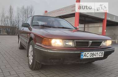 Седан Mitsubishi Galant 1992 в Нововолынске