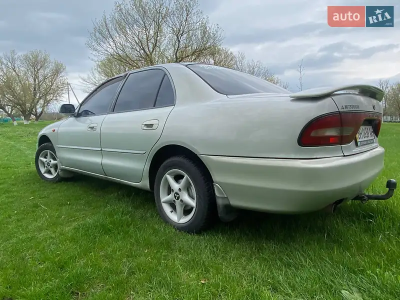 Mitsubishi Galant