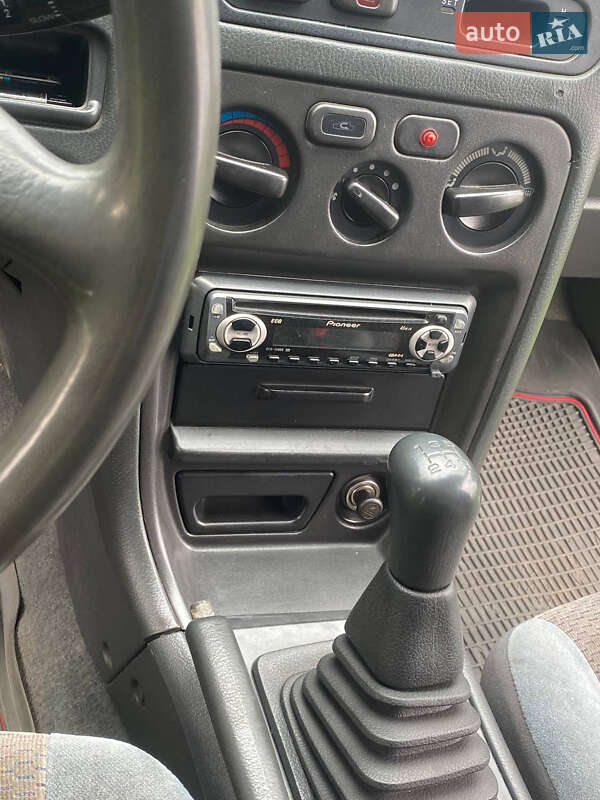 Седан Mitsubishi Galant 1995 в Одесі