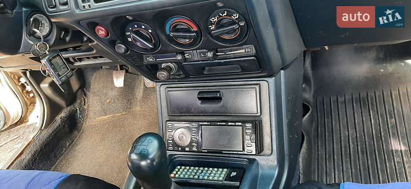 Седан Mitsubishi Galant 1988 в Шептицькому