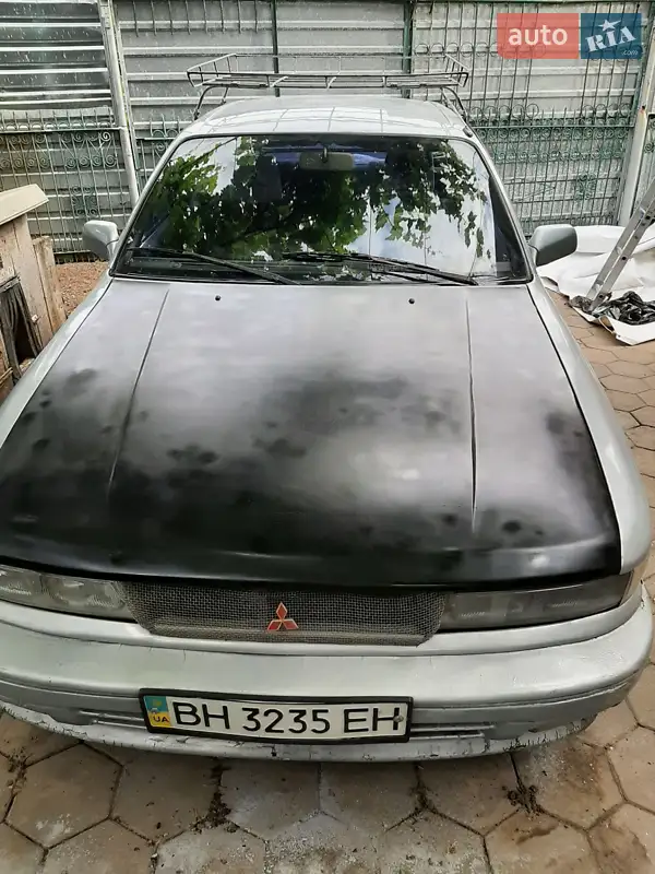 Mitsubishi Galant