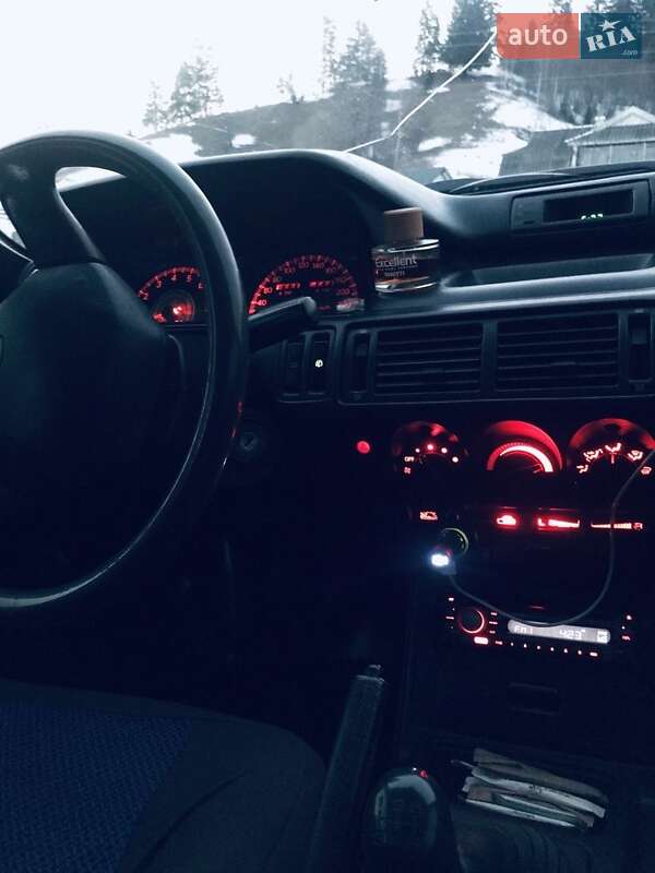 Седан Mitsubishi Galant 1990 в Верховині