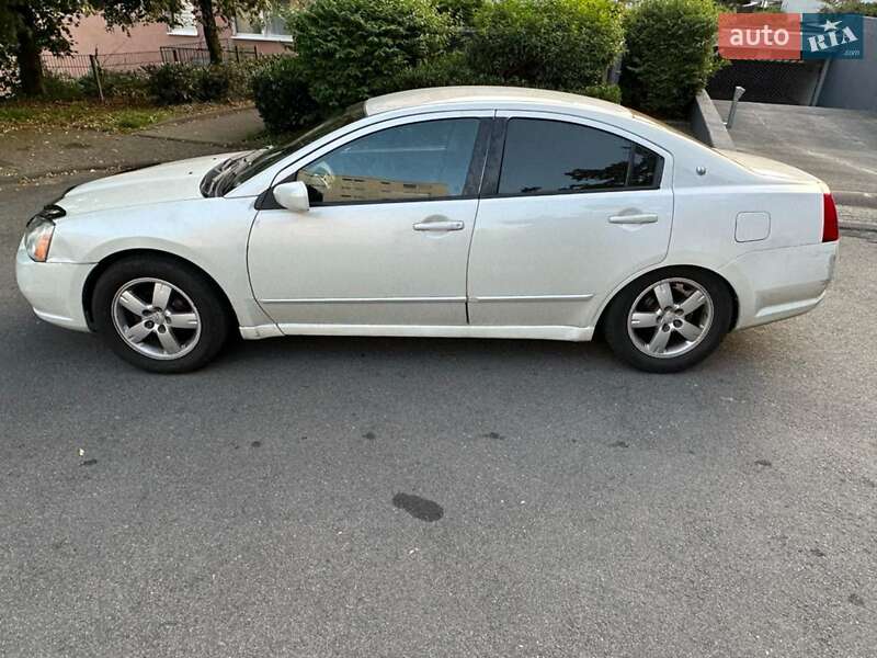 Седан Mitsubishi Galant 2004 в Миколаєві