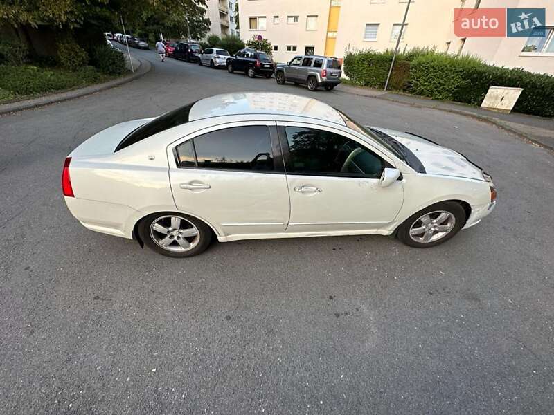 Седан Mitsubishi Galant 2004 в Миколаєві