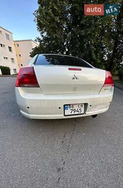 Седан Mitsubishi Galant 2004 в 