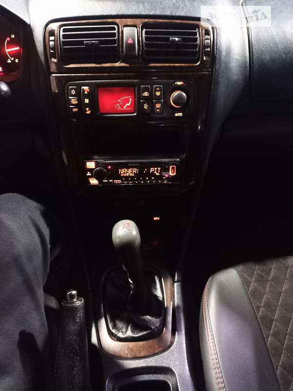 Седан Mitsubishi Galant 2001 в Одессе