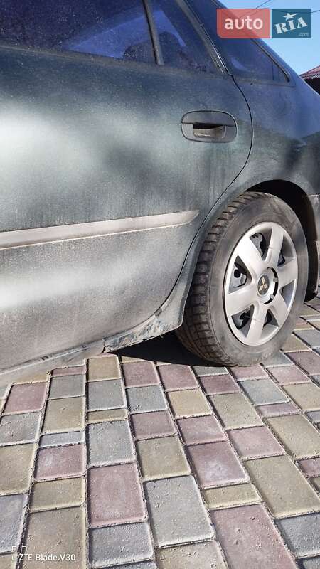 Седан Mitsubishi Galant 1994 в Виннице