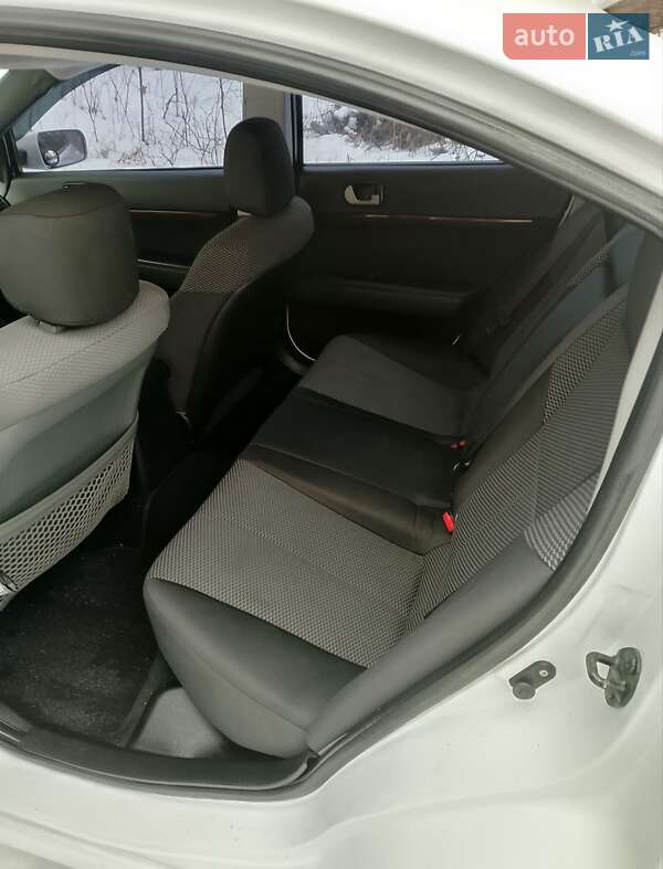 Седан Mitsubishi Galant 2011 в Киеве