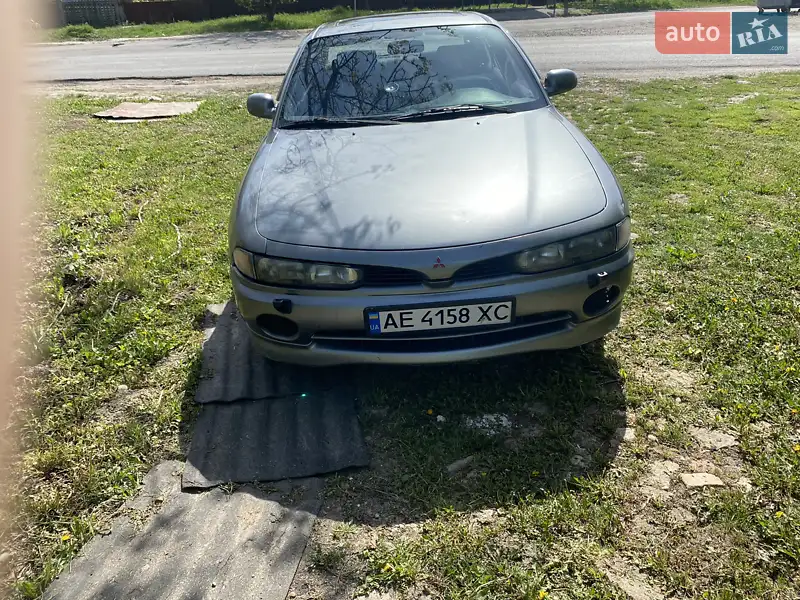 Mitsubishi Galant