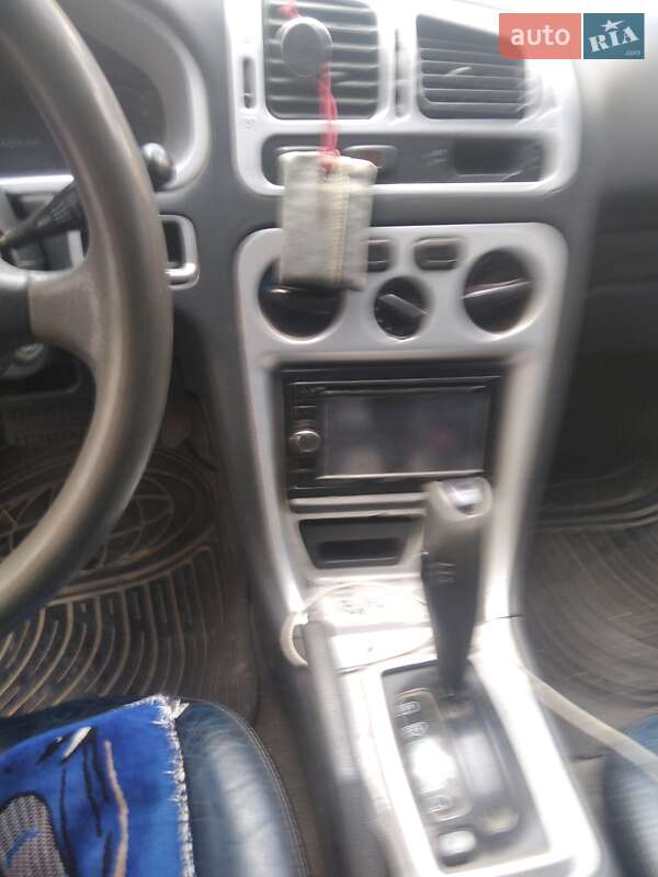 Седан Mitsubishi Galant 1995 в Луцке