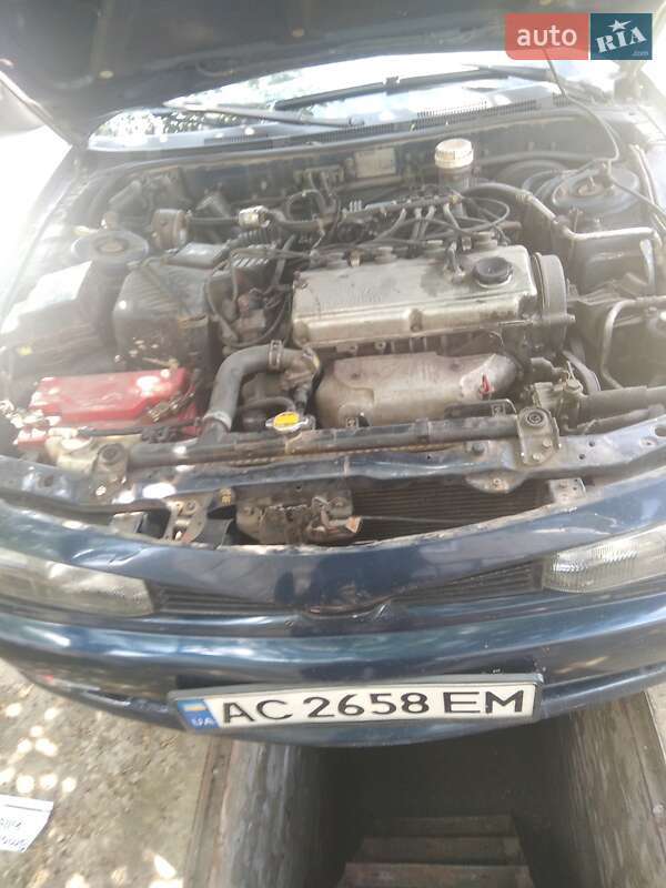Седан Mitsubishi Galant 1995 в Луцке