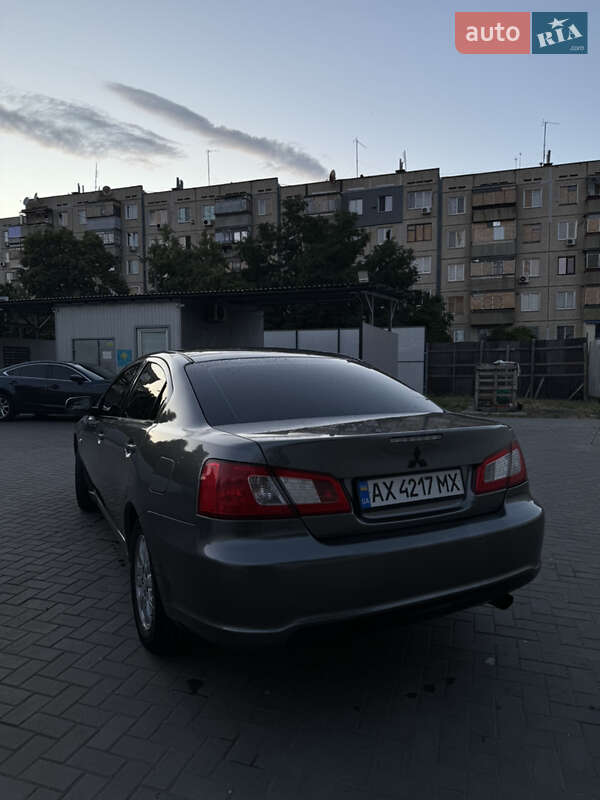 Седан Mitsubishi Galant 2008 в Никополе