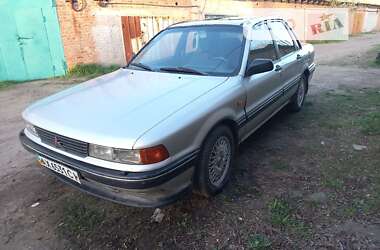 Седан Mitsubishi Galant 1988 в Мерефа