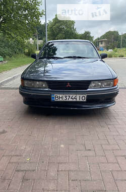 Ліфтбек Mitsubishi Galant 1990 в Гайсину