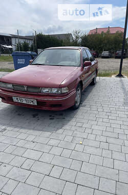 Седан Mitsubishi Galant 1988 в Виноградове