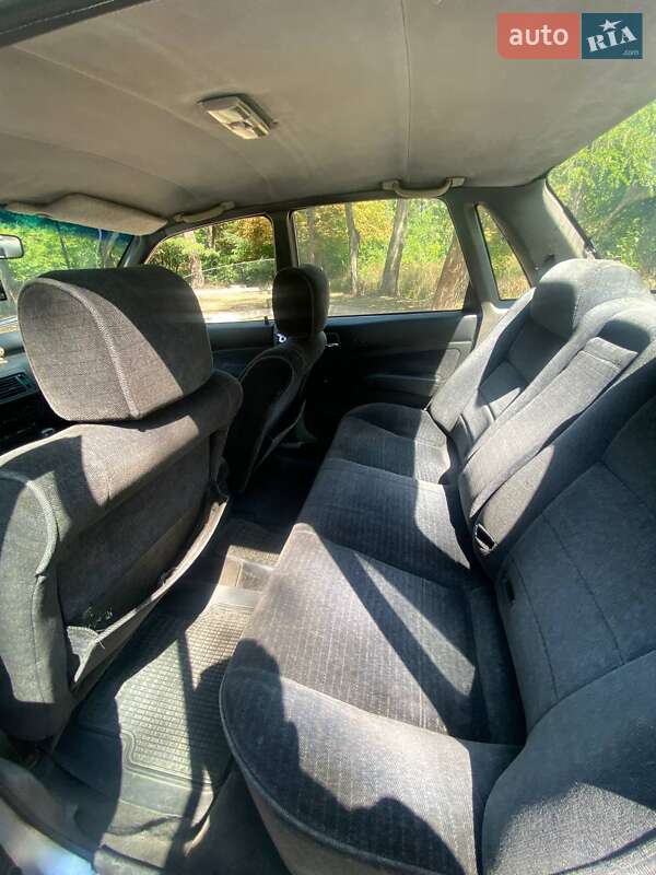 Седан Mitsubishi Galant 1992 в Першотравенську