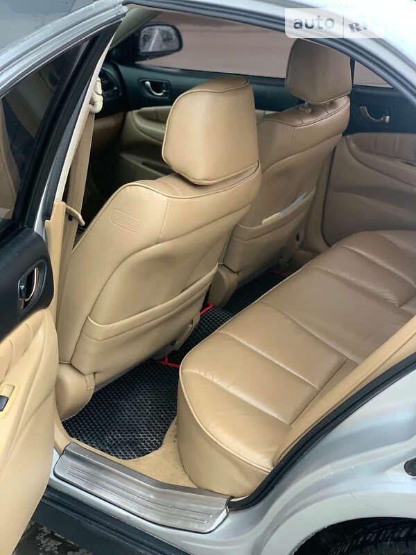 Седан Mitsubishi Galant 1998 в Львове