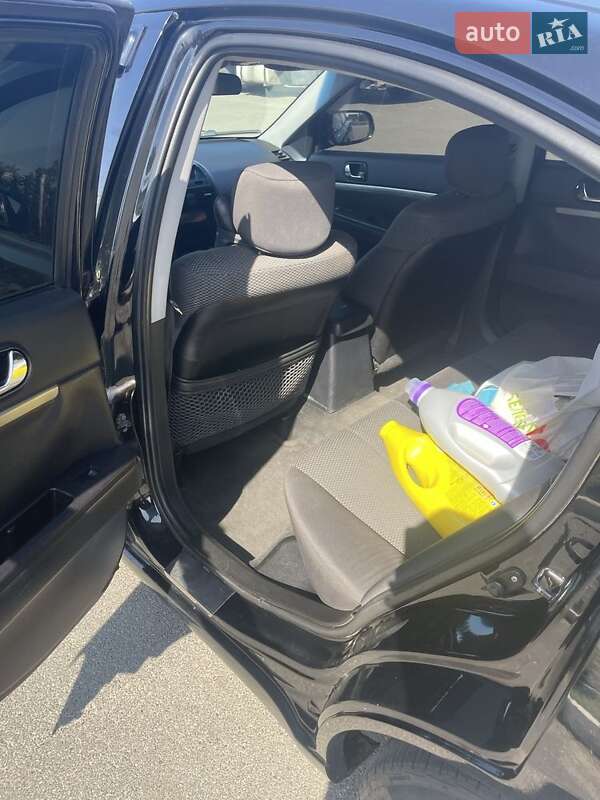 Седан Mitsubishi Galant 2008 в Буче