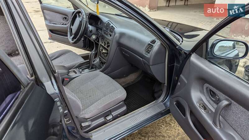 Ліфтбек Mitsubishi Galant 1993 в Шумську