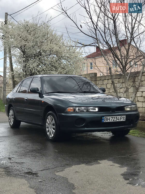 Лифтбек Mitsubishi Galant 1993 в Одессе