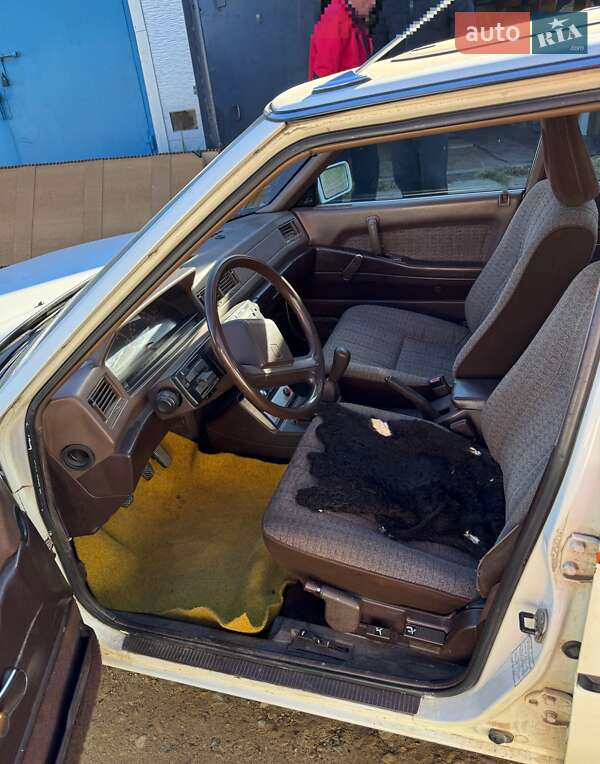 Седан Mitsubishi Galant 1987 в Бориславі фото 3 Седан Mitsubishi Galant 1987 в Бориславі