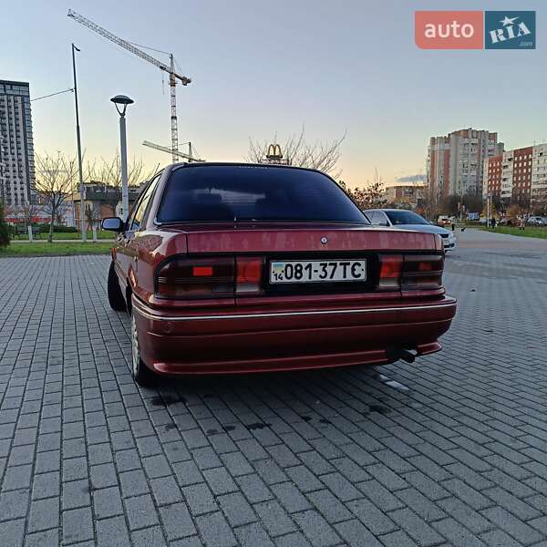 Седан Mitsubishi Galant 1992 в Львове