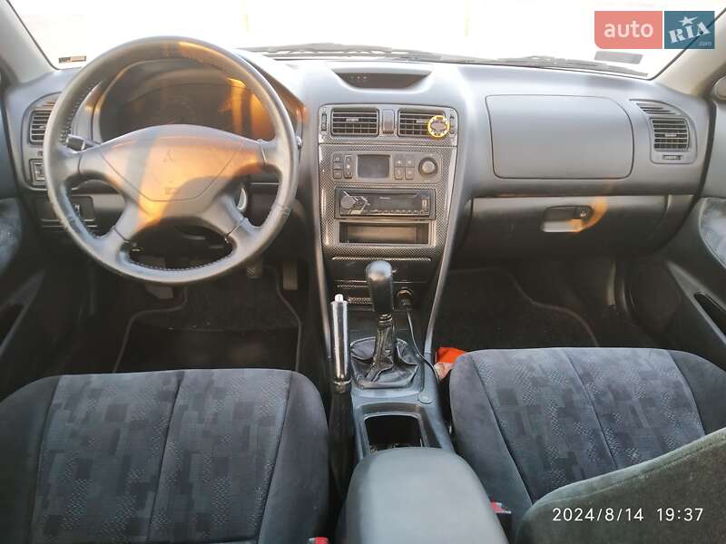 Седан Mitsubishi Galant 1998 в Трускавце