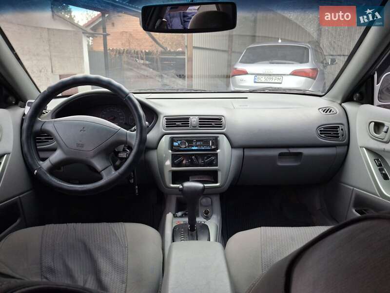 Седан Mitsubishi Galant 2003 в Львові