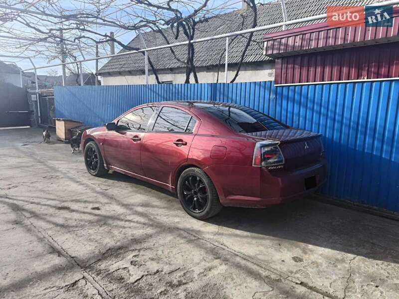 Седан Mitsubishi Galant 2005 в Татарбунарах