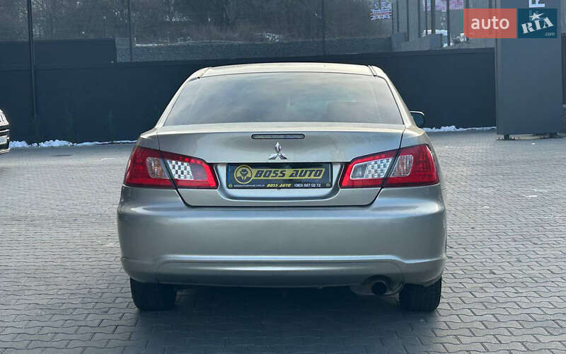 Седан Mitsubishi Galant 2008 в Черновцах