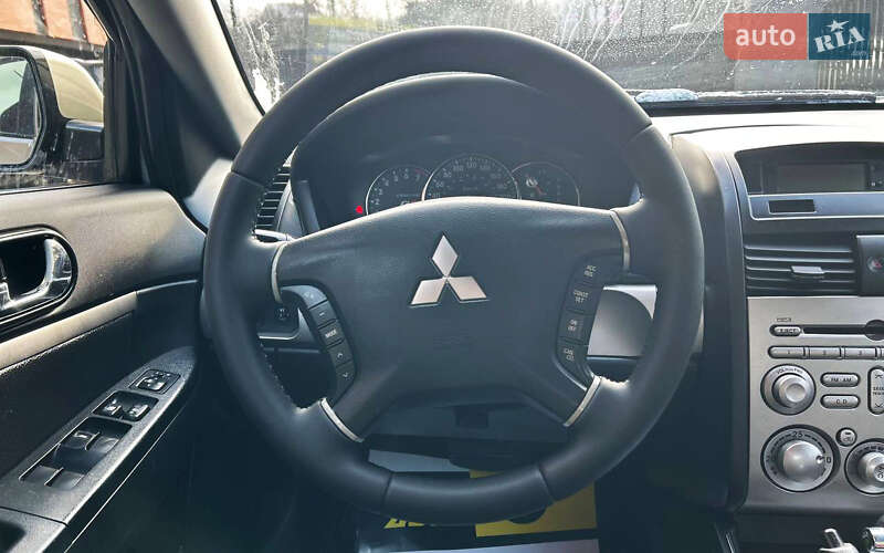Седан Mitsubishi Galant 2008 в Черновцах