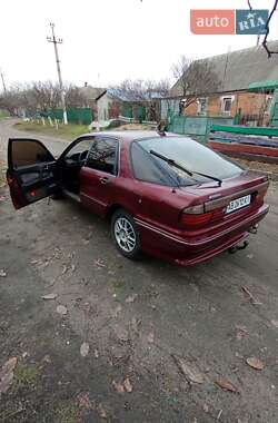 Лифтбек Mitsubishi Galant 1992 в Гайсине