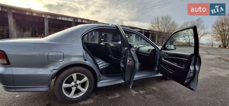 Седан Mitsubishi Galant 2002 в Лубнах